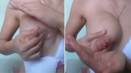 Kashmiri Indian Desi Girl Big Boobs Pouring Own Doodh