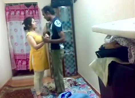 Cheating gorgeous bhabhi devar sex masti blue film leak scandal