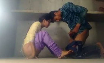 Indian teen virgin college desi girl enjoy lund chut chudai with senior