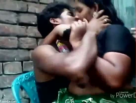 Indian village best real XXX of bhabhi in saree & devar lund chut chudai