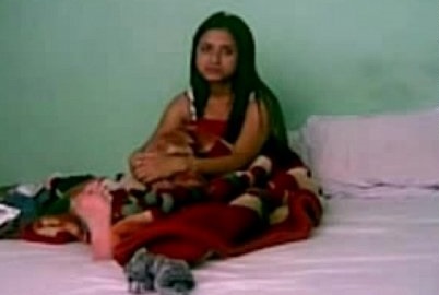 Amateur girl ne bade laude ko apni kasi chut mai liya