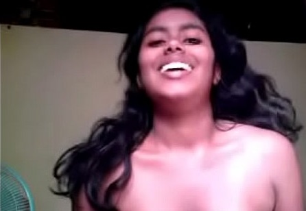 Sauteli bahan ne bhai se ghar par bur chudai khel khela