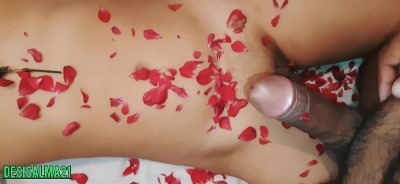 Beautiful patni aur pati ki suhagraat par Indian porn bf