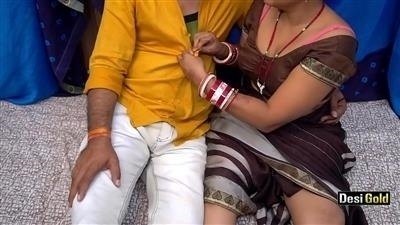 Agra mai dost ki chudakad bibi se mast pussy fuck kiya