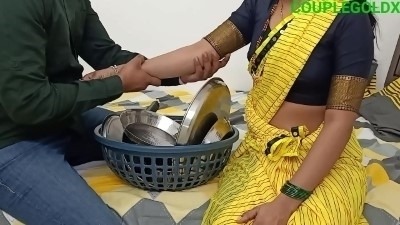 Chudakad bhabhi ka ghar par desi Hindi chudai mms