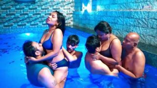 Goa swimming pool mai gangbang group sex