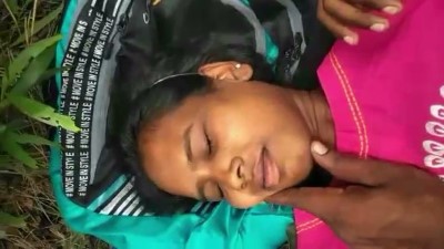Khet Mai Jhanto Wali Chut Ki Ladki Ko Premi Ne Choda